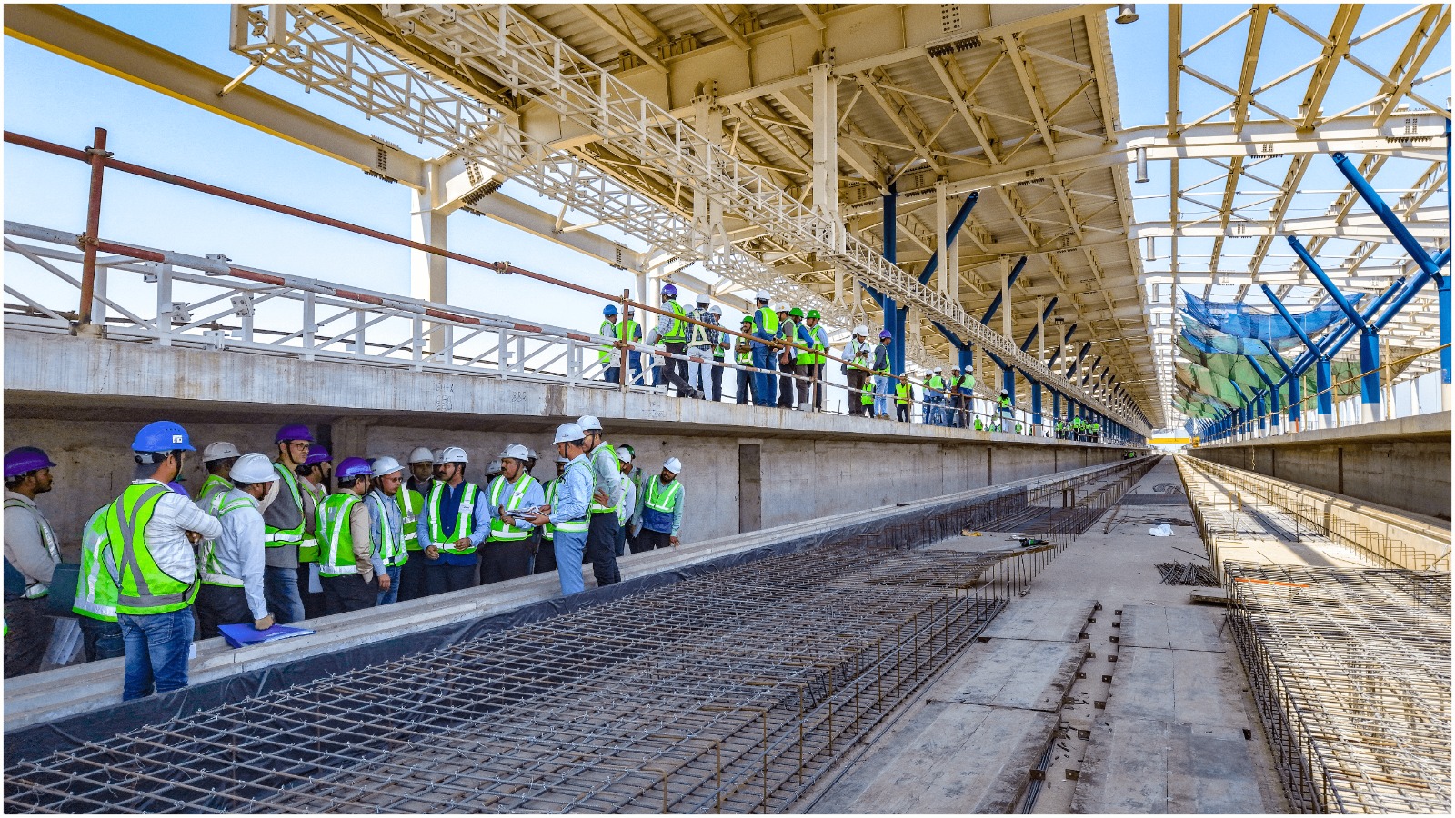 Shri Vivek Kumar Gupta, MD/NHSRCL & Director (Works), along with senior officials, inspected various bullet train construction sites in Surat on 19th March 2025